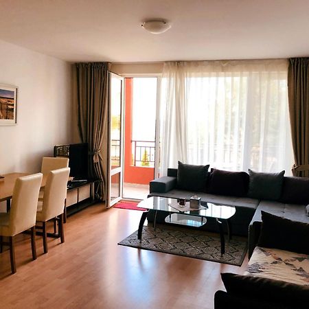 Beautiful Apartment Right By The Sea, Светий Влас Екстер'єр фото