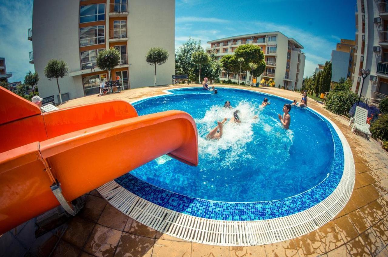 Beautiful Apartment Right By The Sea, Светий Влас Екстер'єр фото