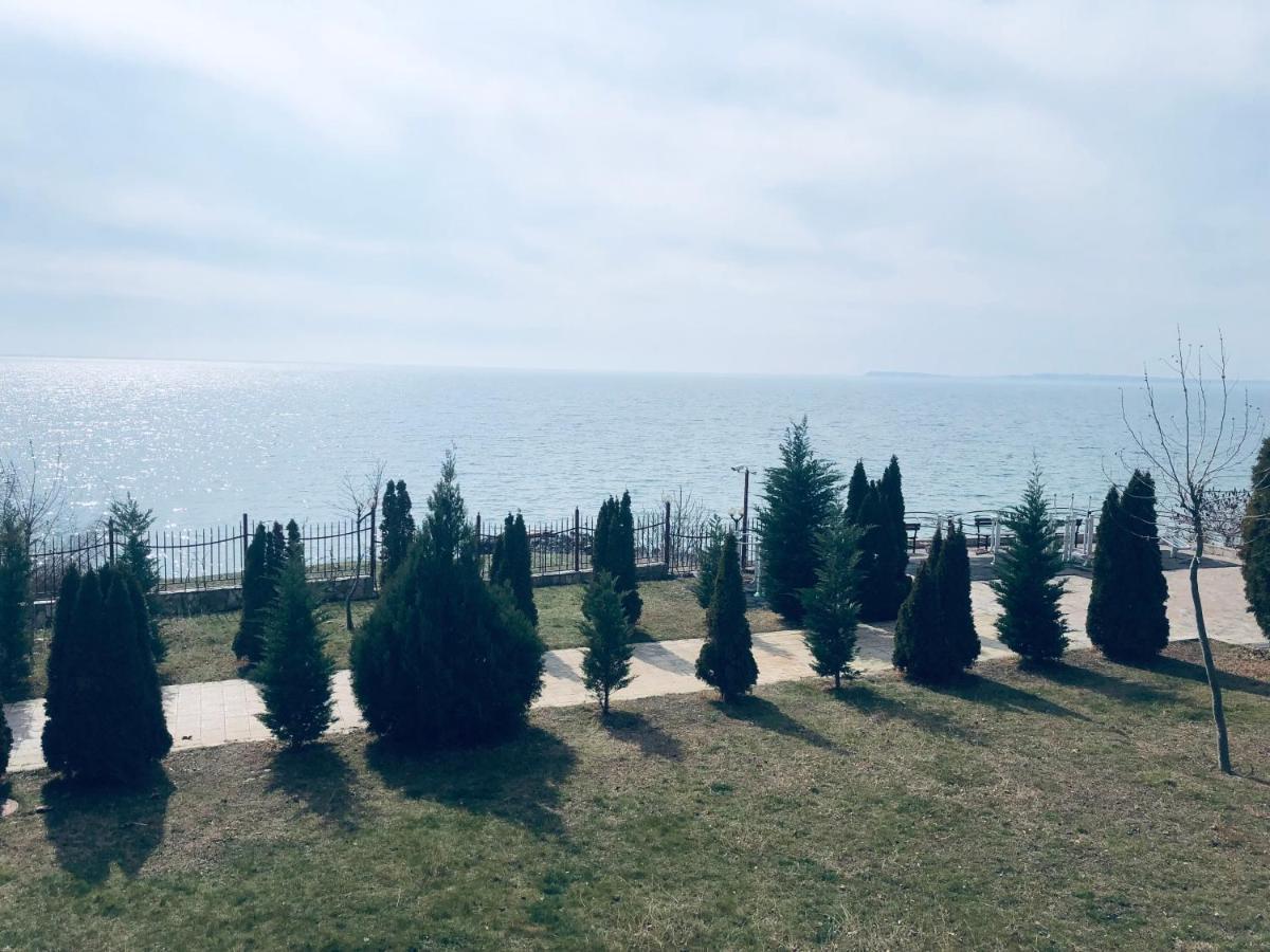 Beautiful Apartment Right By The Sea, Светий Влас Екстер'єр фото