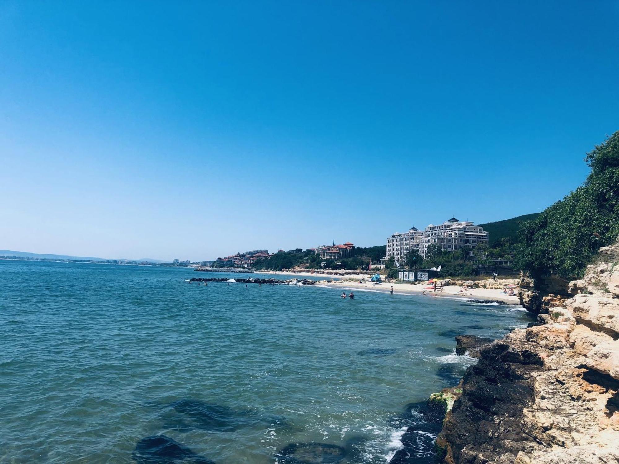 Beautiful Apartment Right By The Sea, Светий Влас Екстер'єр фото