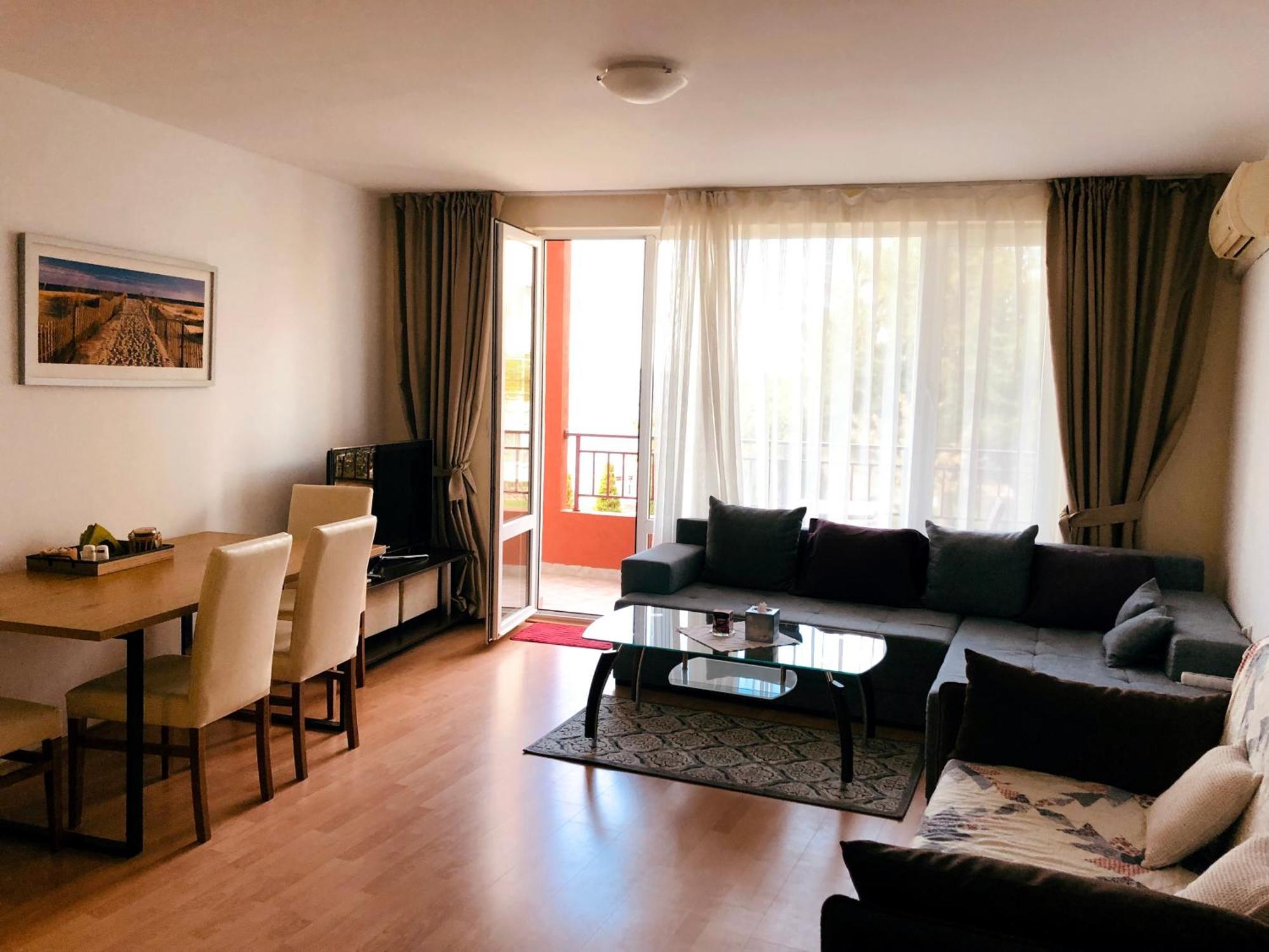 Beautiful Apartment Right By The Sea, Светий Влас Екстер'єр фото
